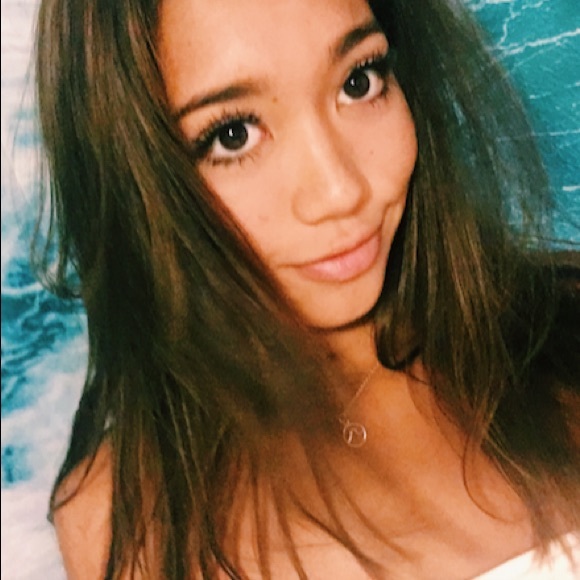 Meet your Posher, Reyna - Picture 1 of 1